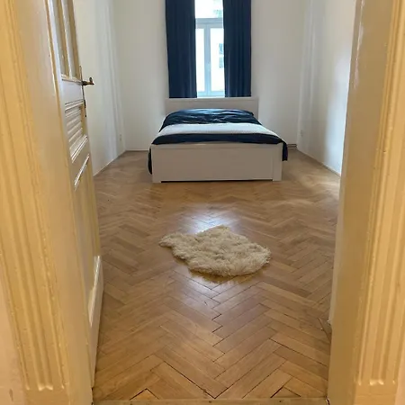 Appartement Spacious Place On Metro Station Andel