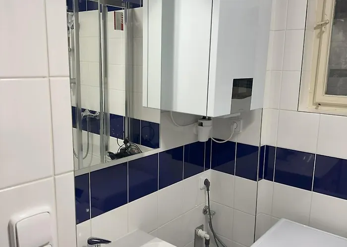 Spacious Place On Metro Station Andel Daire *